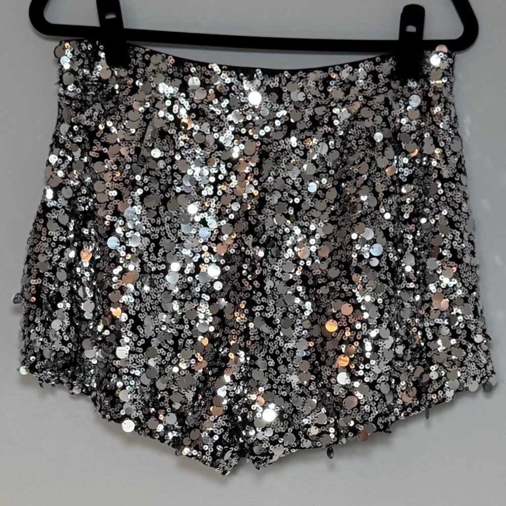 Steve Madden Celestine Silver Sequin Shorts High Rise Party Disco NYE 30